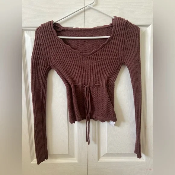 Brown Ribbed Knit Sweater - Picture 2 of 8